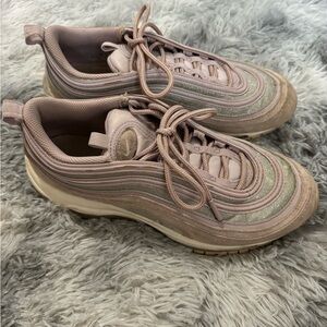 Nike Women's Sneakers in Light Pink and Silver